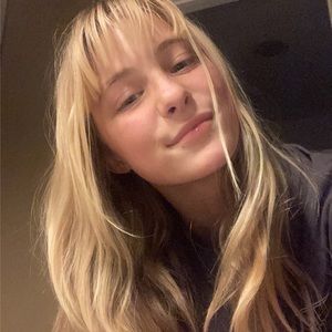 Meet your Posher, Amelia